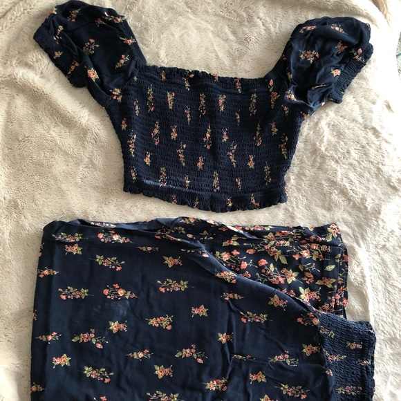 Navy and Pink Floral Off The Shoulder Top and Wide Leg Pants Set - Picture 6 of 13